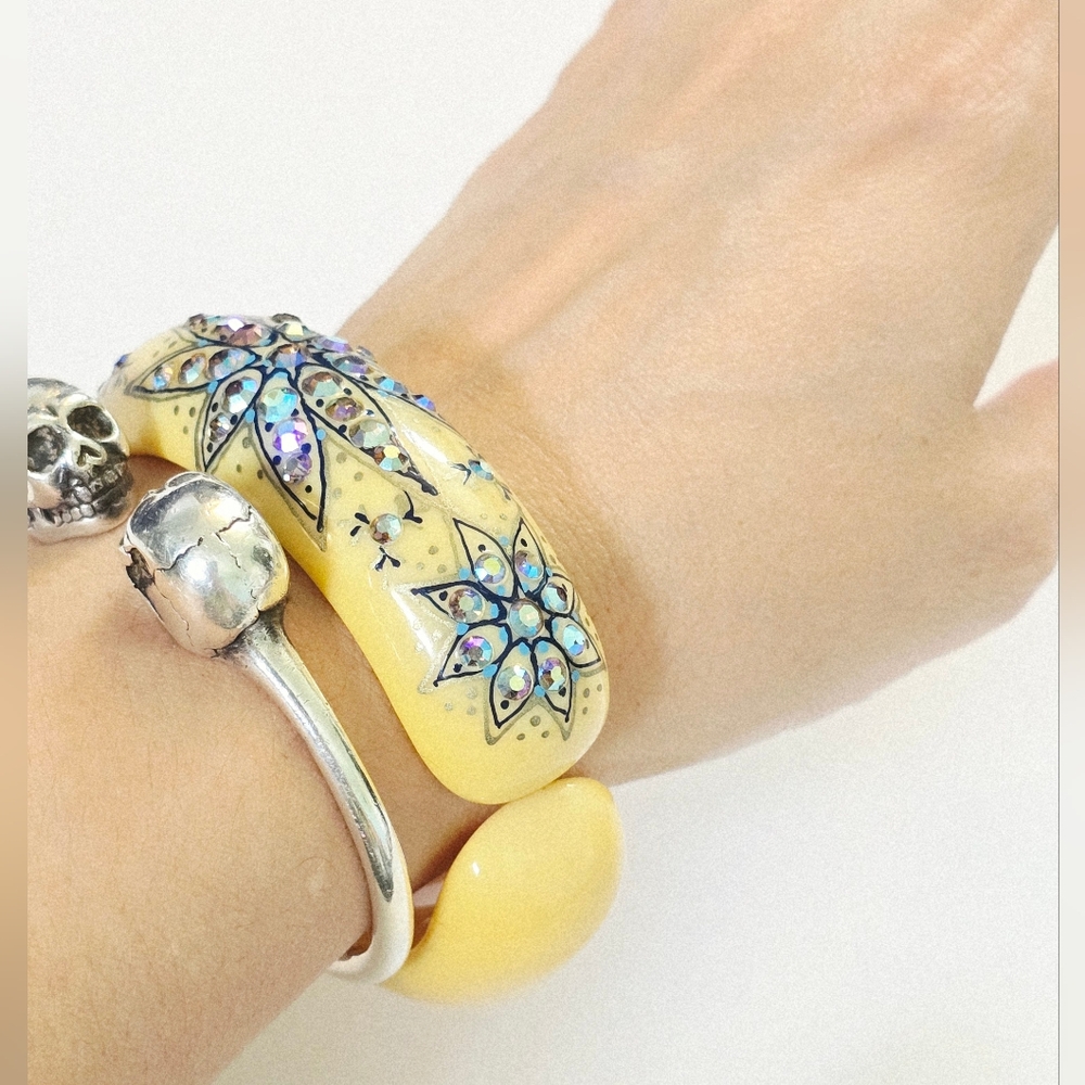 Vintage Weiss 50s rhinestone clamper bracelet Pinup Hollywood Glamour Hand Paint - Picture 9 of 16